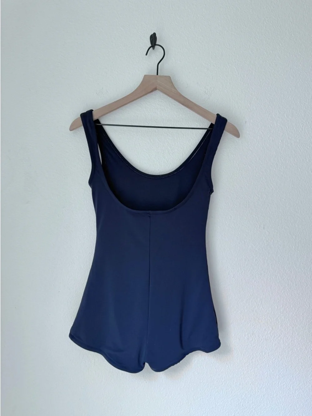 Sunja Link Boyshort Navy Scoop-Neck One-Piece Swimsuit - Small/1 - Like New